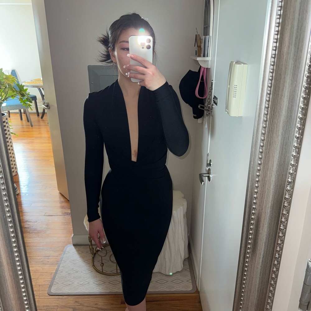 Elegant Black Long Sleeve Dress